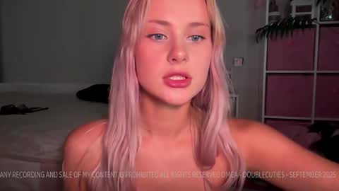 Snapshot of doublecuties chatting on September 14, 4:38 pm Lana Eva dont forget to give us a thumb up online show from September 14, 4:38 pm