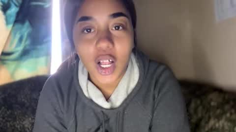 dove_love22 online show from November 29, 2:10 pm