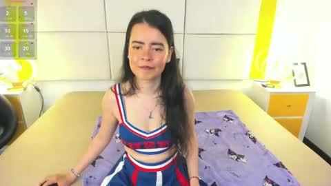 dovemullerr2 online show from July 1, 7:35 pm