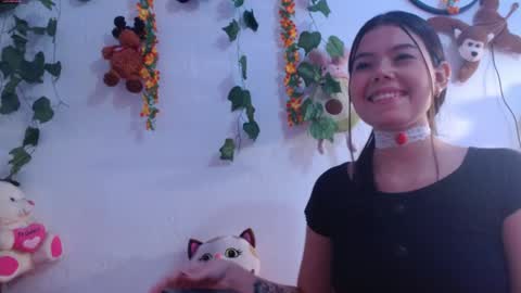 Laura online show from May 3, 1:53 am