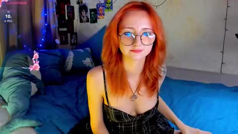 dragonflyliza online show from December 22, 12:30 pm