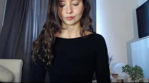 Nicole online show from May 9, 6:59 am