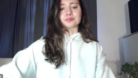 Nicole online show from March 18, 2:55 pm