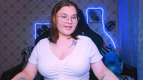 dreamforyoue2 online show from October 23, 7:42 pm