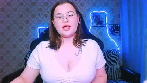 dreamforyoue2 online show from December 20, 7:29 pm