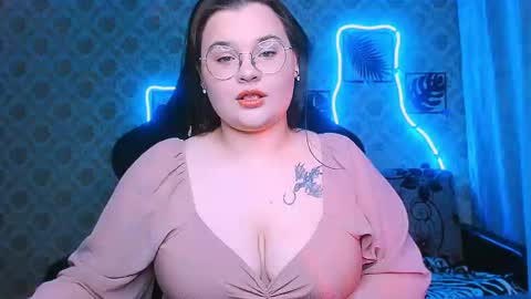 dreamforyoue2 online show from February 21, 7:14 pm