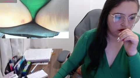 Snapshot of dreams__angel chatting on December 17, 6:02 am Catalina online show from December 17, 6:02 am