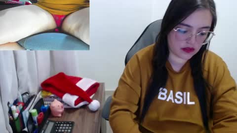 Snapshot of dreams__angel chatting on December 26, 4:21 am Catalina online show from December 26, 4:21 am