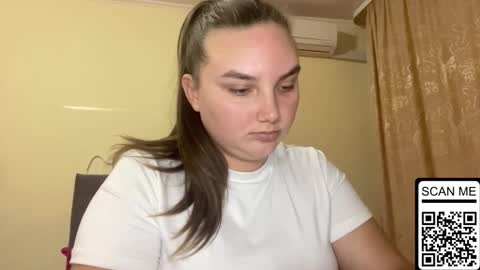 Snapshot of dreamyblushfairy chatting on October 15, 4:53 pm Mila online show from October 15, 4:53 pm