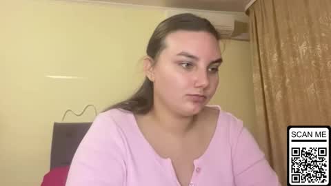 Snapshot of dreamyblushfairy chatting on October 9, 7:18 pm Mila online show from October 9, 7:18 pm