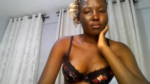 dreamydollxo485 online show from July 20, 4:52 pm