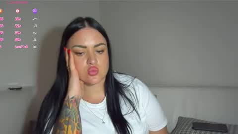 dreamyhousewife1 online show from October 17, 6:22 pm