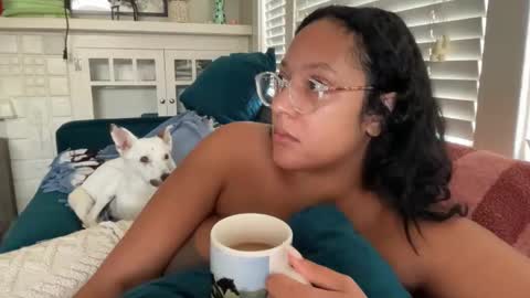 RIRI OR DREAMY online show from November 11, 4:15 pm