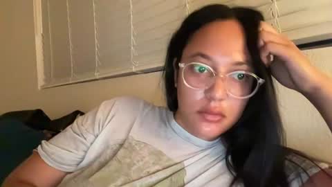 RIRI OR DREAMY online show from July 25, 12:34 pm