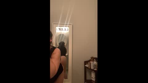 Drippy kitty  online show from March 15, 9:50 pm