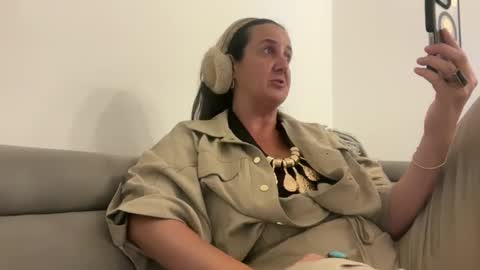 Dr. Resa online show from October 19, 4:42 pm