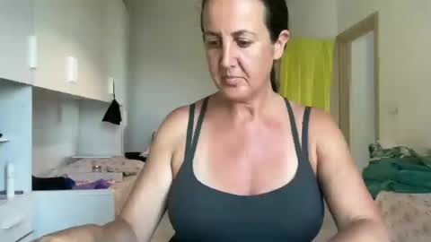Dr. Resa online show from June 22, 11:40 am