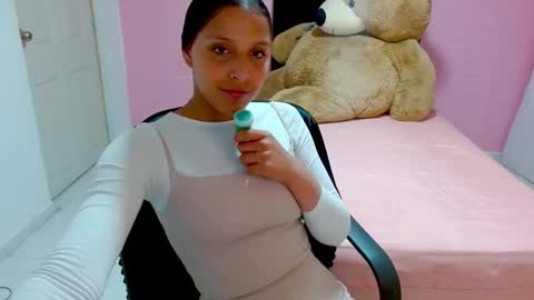 Snapshot of dulce1609 chatting on February 21, 11:54 pm dulce1609 online show from February 21, 11:54 pm