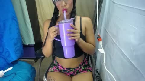 dulce2415 online show from June 24, 2:10 am
