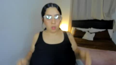 dulce brithany online show from December 15, 11:10 pm