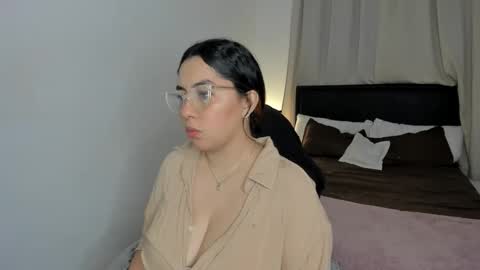 dulce brithany online show from December 18, 12:37 am