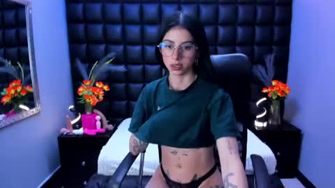 dulce_miiaa online show from June 16, 6:09 pm
