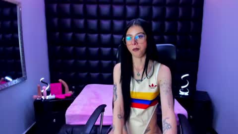 dulce_miiaa online show from July 3, 6:25 pm