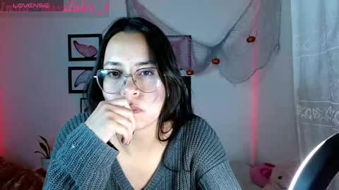 Snapshot of dulcemaria_alvarez22 chatting on October 19, 10:06 am Dulce online show from October 19, 10:06 am
