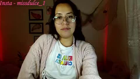 Snapshot of dulcemaria_alvarez22 chatting on October 13, 8:17 am Dulce online show from October 13, 8:17 am