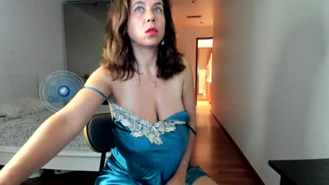 Snapshot of dulceys chatting on September 14, 4:43 am dulceyjohn online show from September 14, 4:43 am