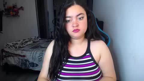 Snapshot of dumont_model chatting on September 19, 6:34 am Nicole online show from September 19, 6:34 am
