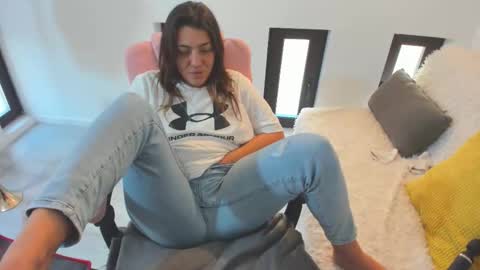 dayana online show from December 2, 7:32 am