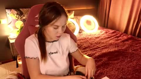 Snapshot of dyna_bae chatting on September 23, 1:48 am Dyna online show from September 23, 1:48 am