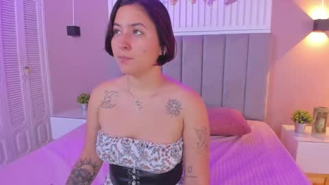 Snapshot of dyvis_22 chatting on December 28, 11:09 am Juana online show from December 28, 11:09 am