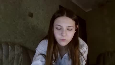 Yuni online show from February 17, 5:34 pm