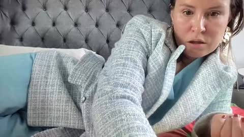 Nadia Ferreira  online show from December 22, 11:02 am