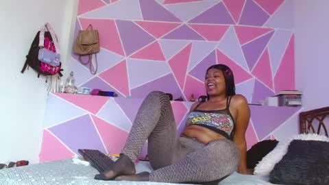 Snapshot of ebony_alika chatting on October 1, 4:34 pm Alika Ashanti online show from October 1, 4:34 pm