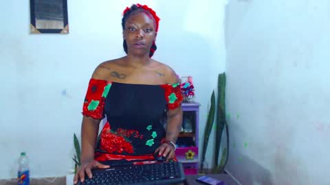 Snapshot of ebony_chayna chatting on February 12, 2:45 am chayna smith online show from February 12, 2:45 am