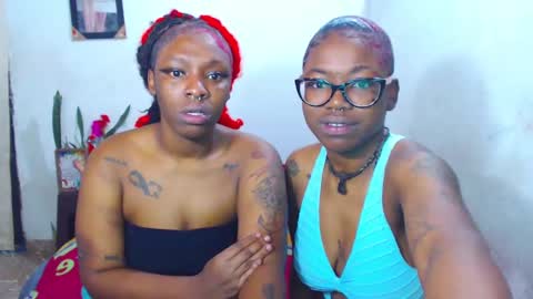 Snapshot of ebony_chayna chatting on February 15, 3:52 am chayna smith online show from February 15, 3:52 am