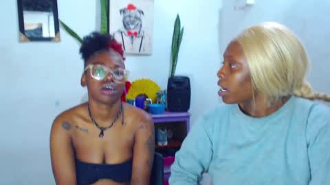 Snapshot of ebony_chayna chatting on January 24, 12:31 am chayna smith online show from January 24, 12:31 am