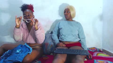 Snapshot of ebony_chayna chatting on January 18, 6:45 am chayna smith online show from January 18, 6:45 am