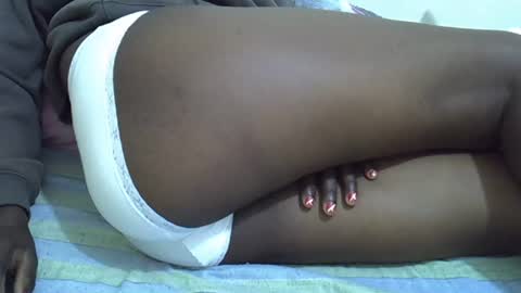 ebony_cuttey30 online show from June 21, 5:11 am