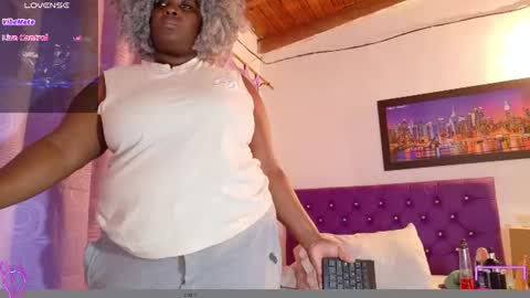 LINA  online show from June 17, 3:19 am