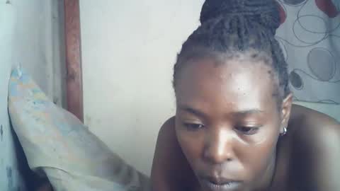 ebony_phoenix12 online show from October 22, 2:16 am