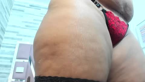 Snapshot of ebony_priincess chatting on September 19, 1:48 am Valery online show from September 19, 1:48 am