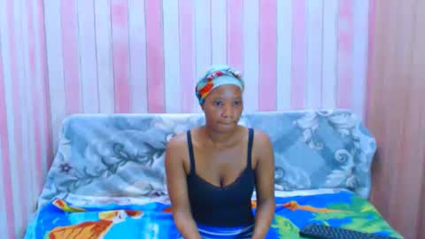 Snapshot of ebonyfirexx chatting on October 13, 4:48 am Life online show from October 13, 4:48 am