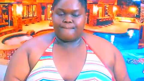 ebonyhotbuns4u2luv online show from July 13, 10:38 am