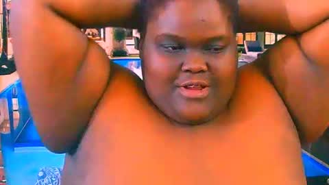 ebonyhotbuns4u2luv online show from July 28, 2:13 pm