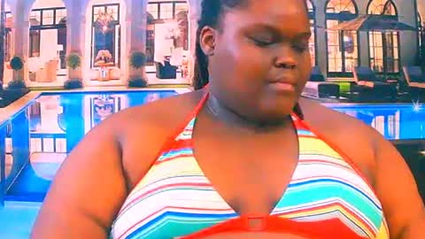 ebonyhotbuns4u2luv online show from June 13, 6:33 am