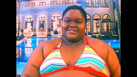 ebonyhotbuns4u2luv online show from June 16, 5:19 am